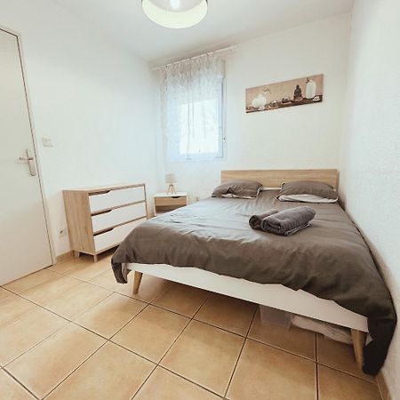Appartement Residence Prive Avec Parking Wifi Clim Piscine Avignon Exterior photo