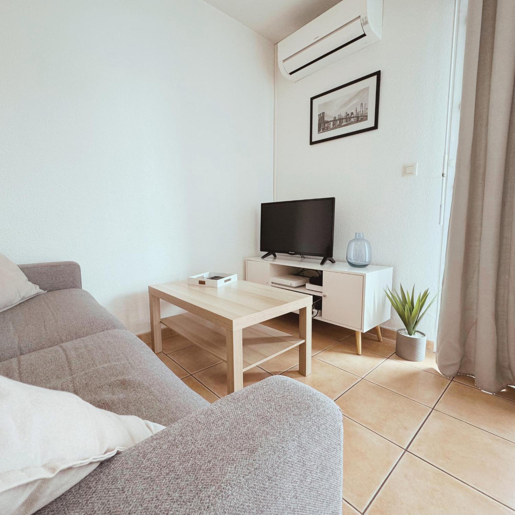 Appartement Residence Prive Avec Parking Wifi Clim Piscine Avignon Exterior photo