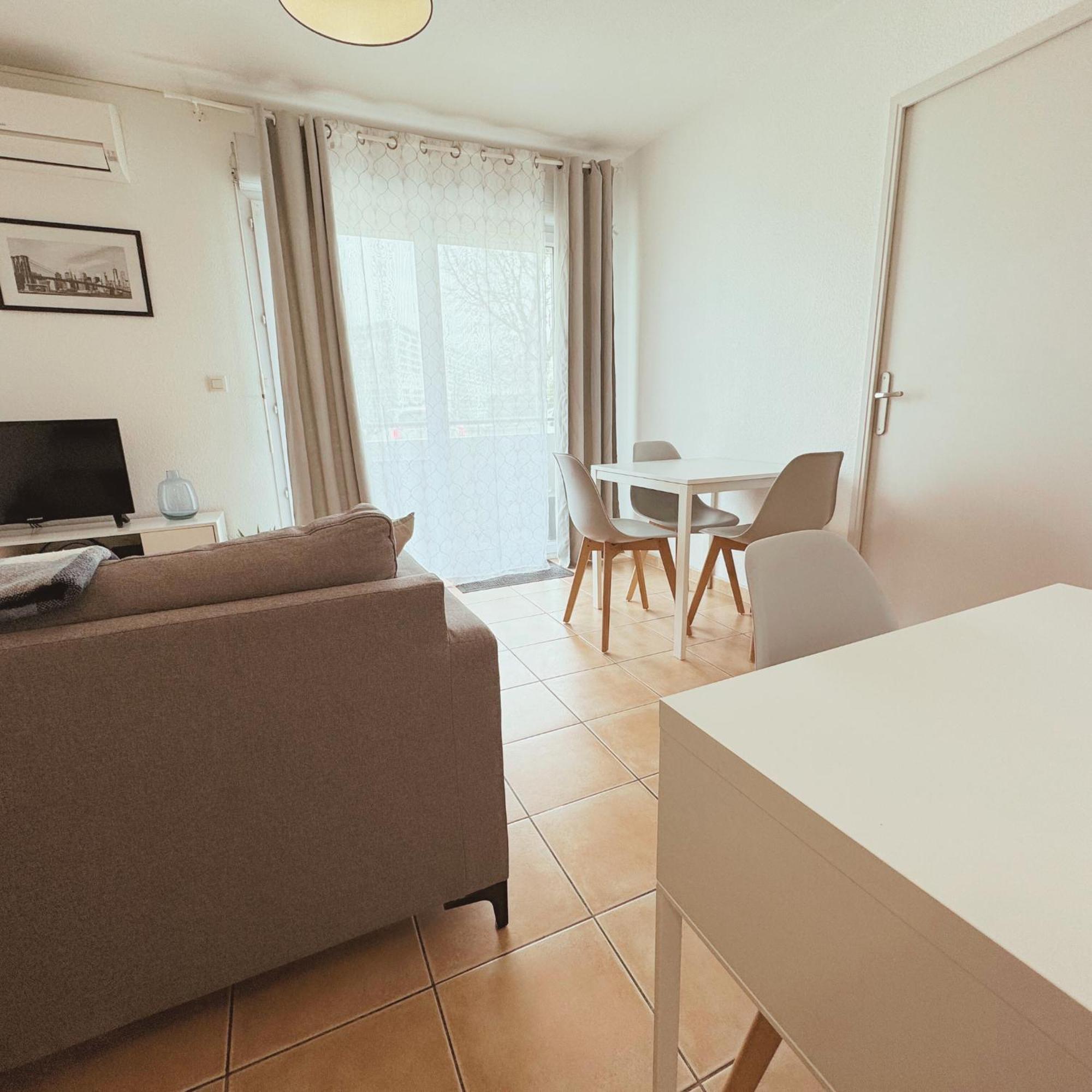 Appartement Residence Prive Avec Parking Wifi Clim Piscine Avignon Exterior photo