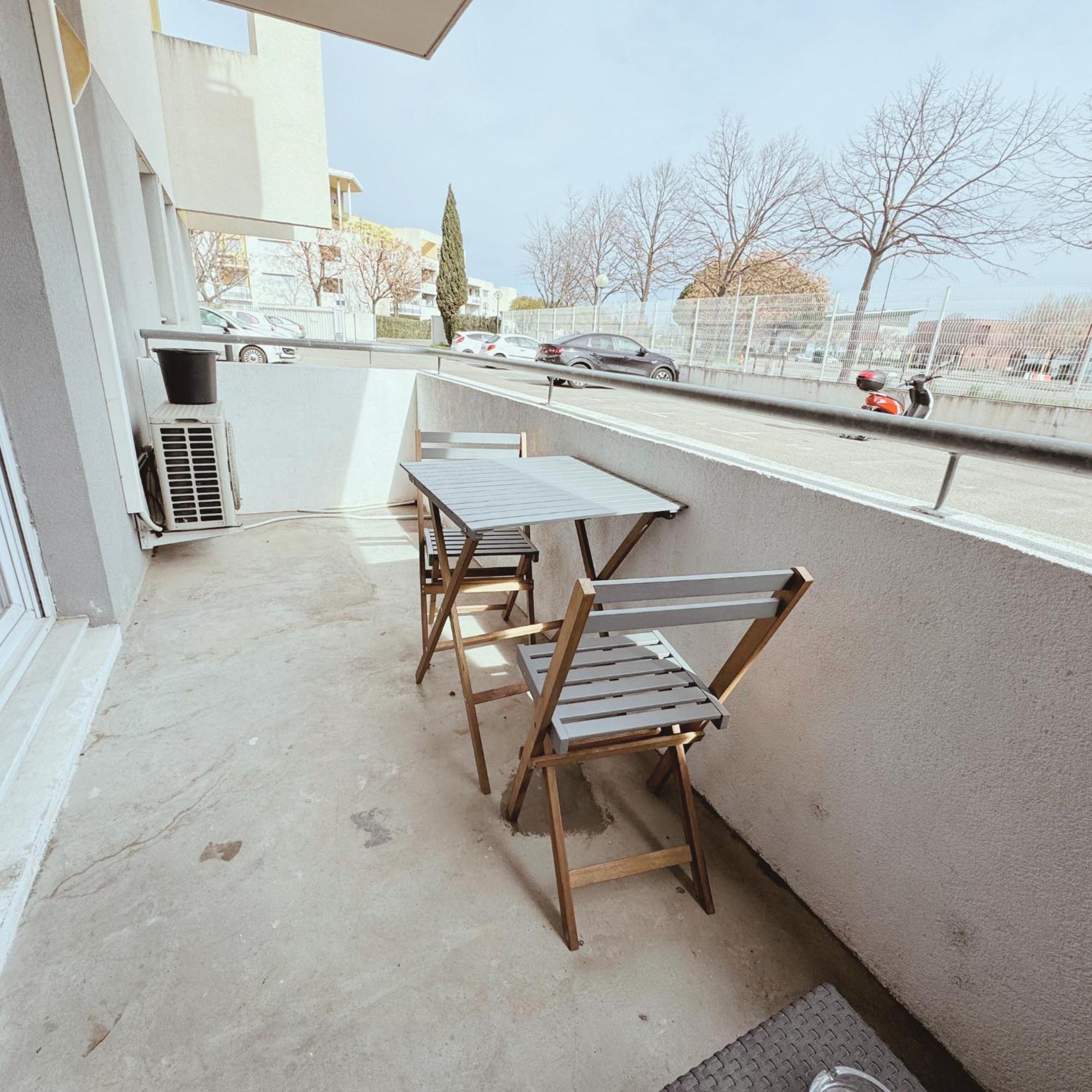 Appartement Residence Prive Avec Parking Wifi Clim Piscine Avignon Exterior photo