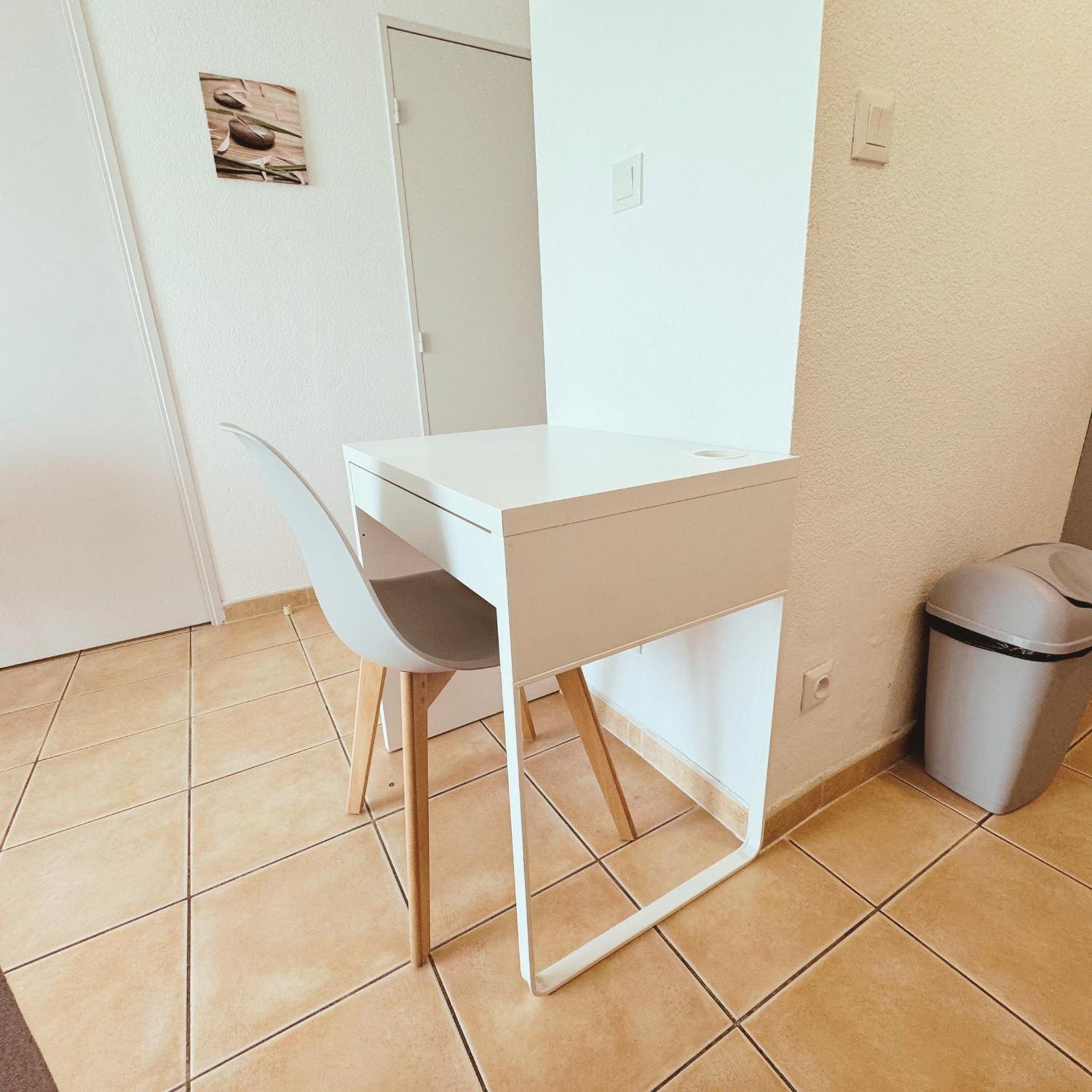 Appartement Residence Prive Avec Parking Wifi Clim Piscine Avignon Exterior photo